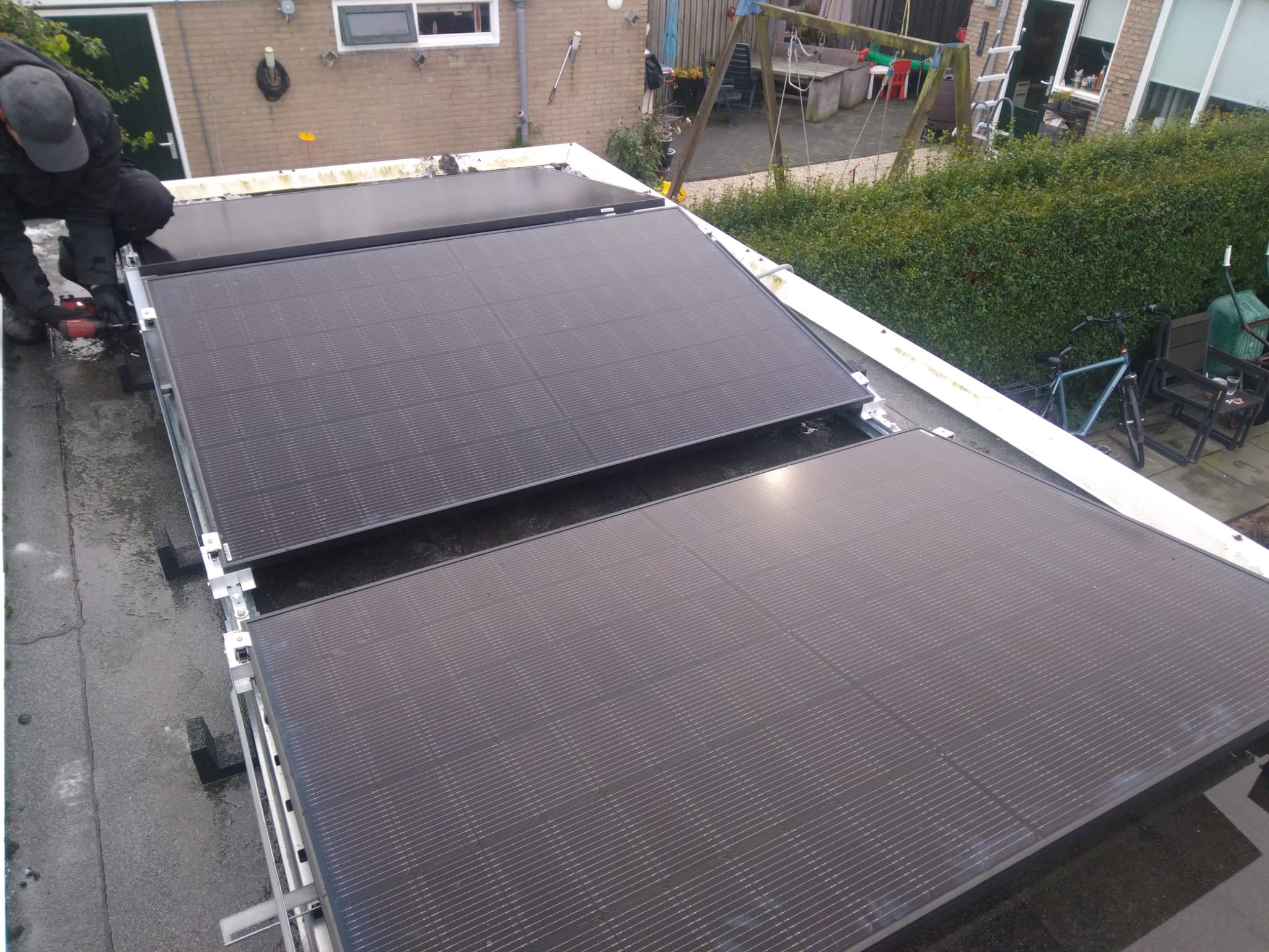 Zwart zonnepanelensysteem in Apeldoorn