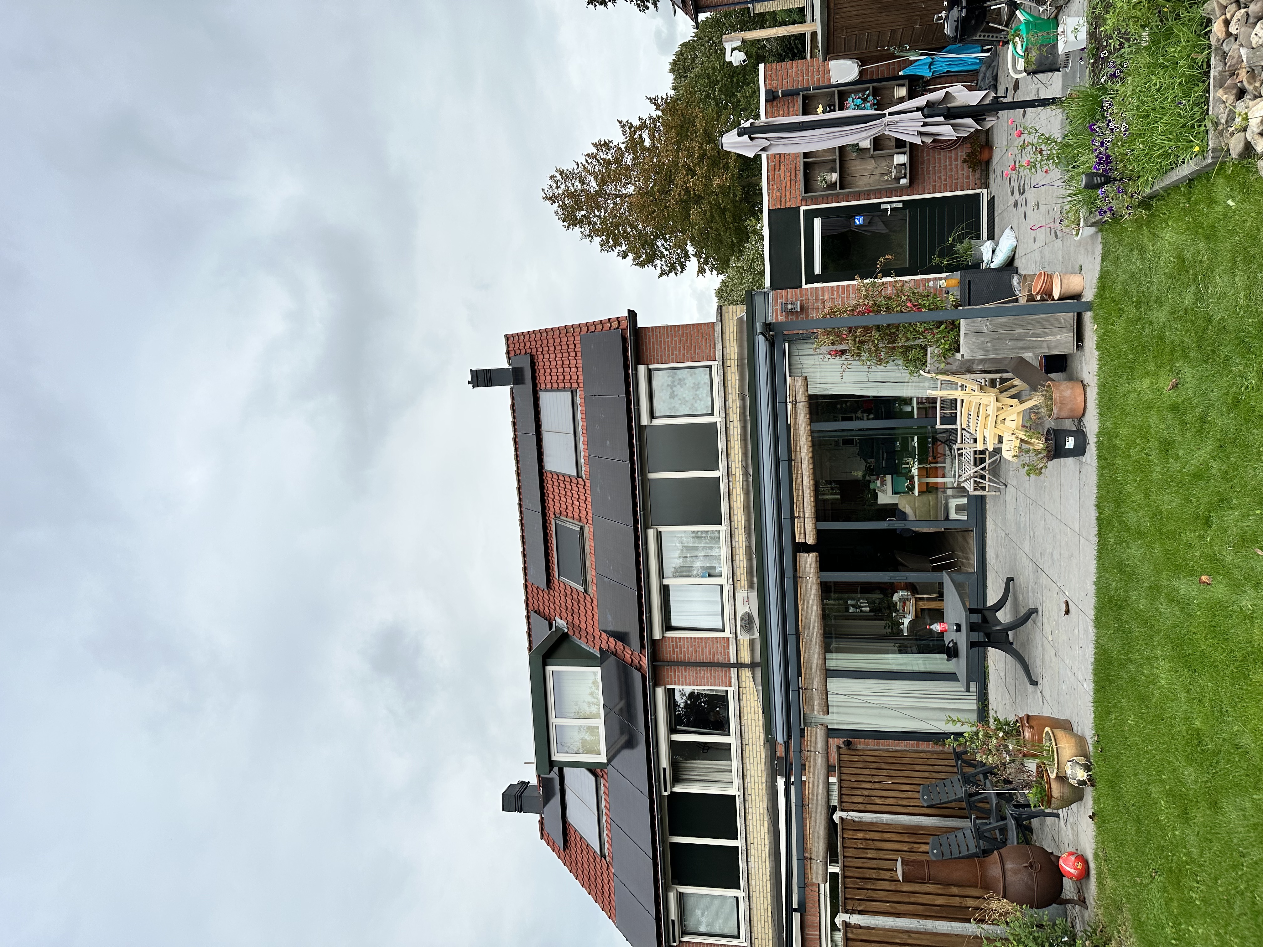 All Black zonnepanelen installatie in Apeldoorn