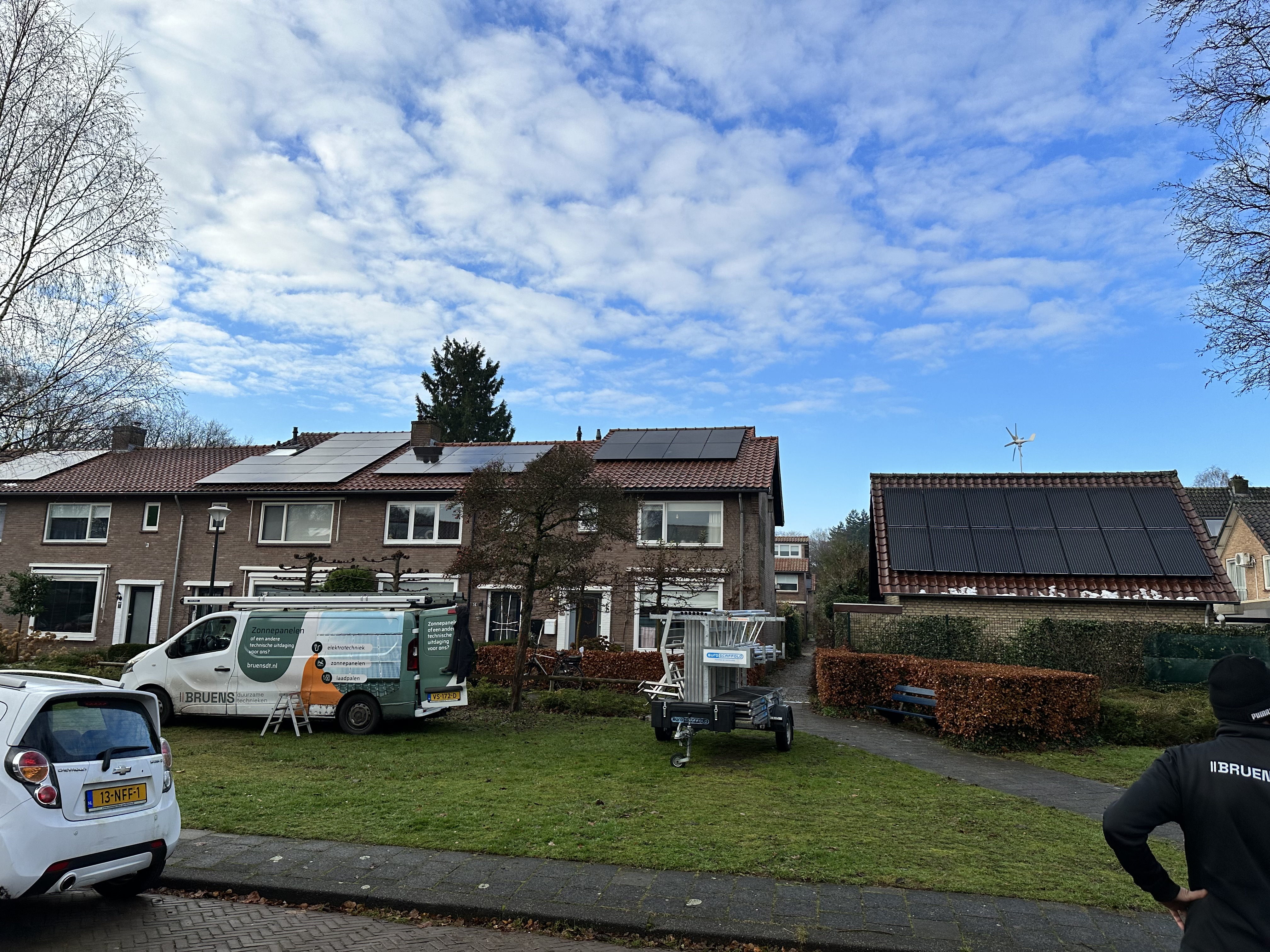 Zonnepanelenproject op daken in Apeldoorn