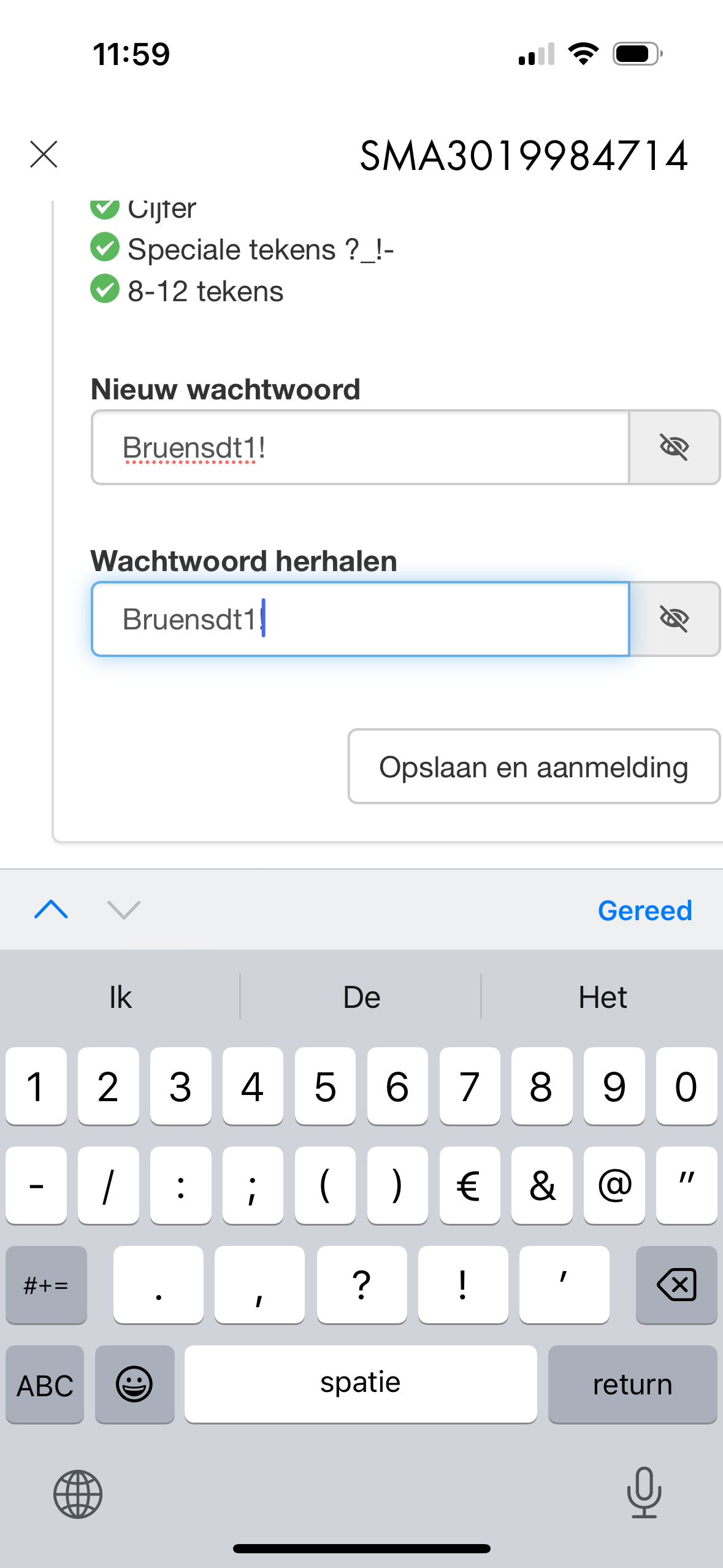 Een installatie van zonnepanelen op een gevel, gericht op het opwekken van zonne-energie voor duurzaam gebruik.