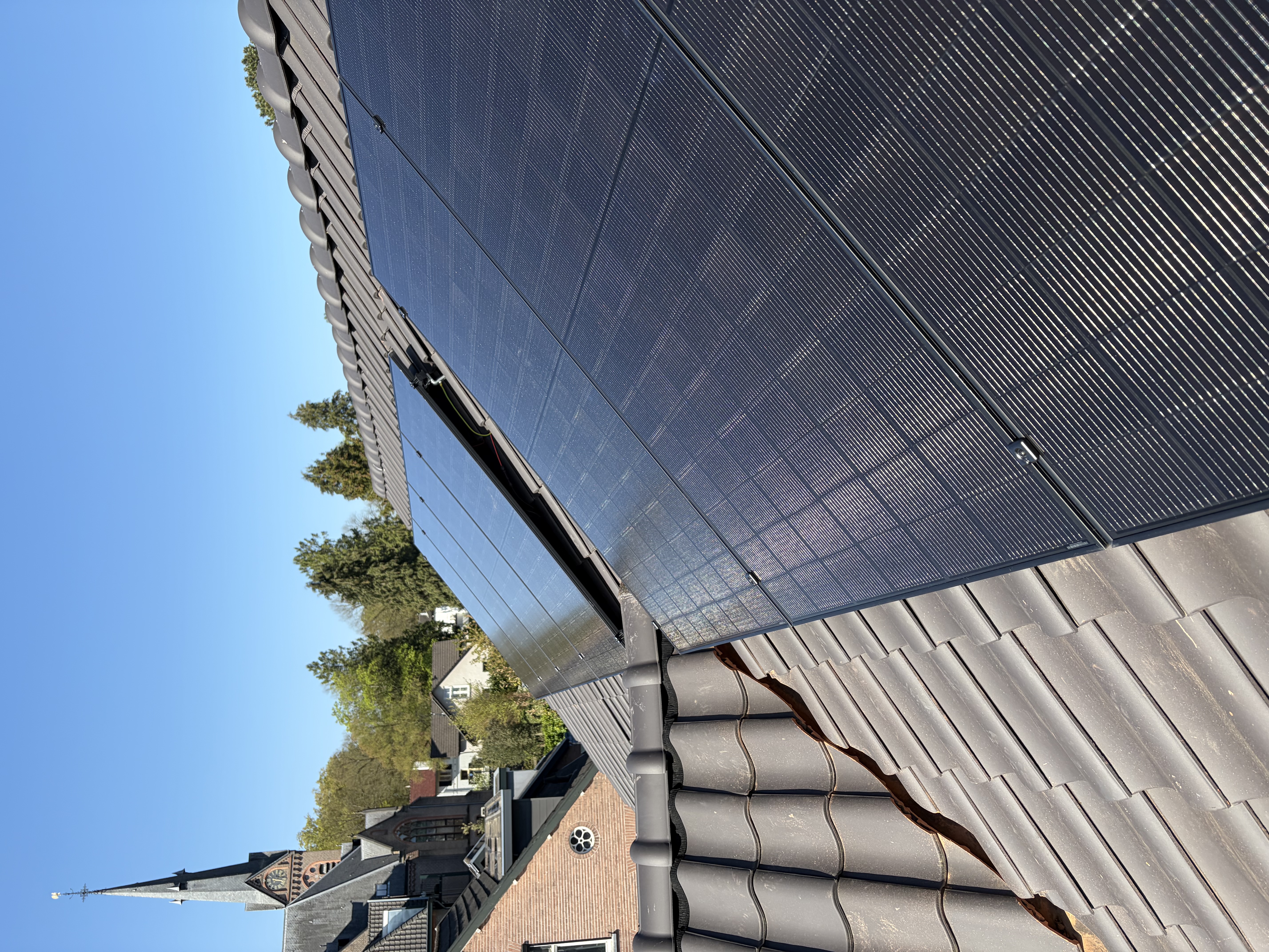 8 zonnepanelen met hybride omvormer in Apeldoorn