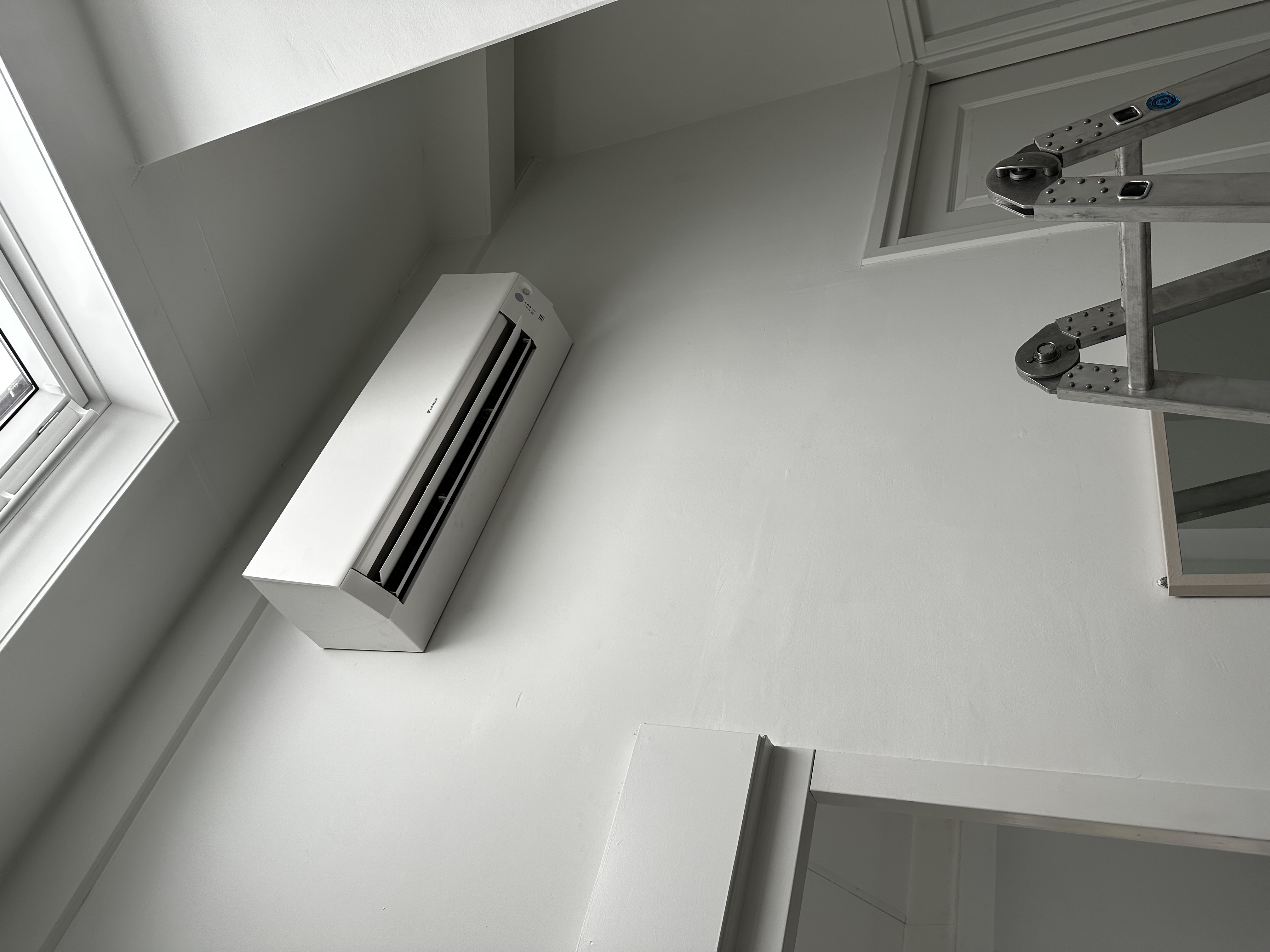 Efficiënte airco-installatie op overloop in Apeldoorn